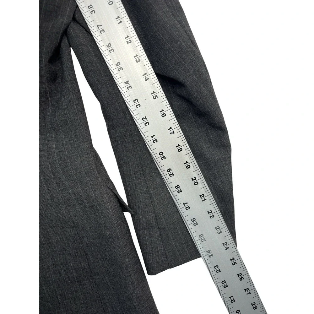 vtg Gray Pinstripe 38R 31x32 Oakton Ltd Wool Blend 2pc Pant Suit USA Flat Front